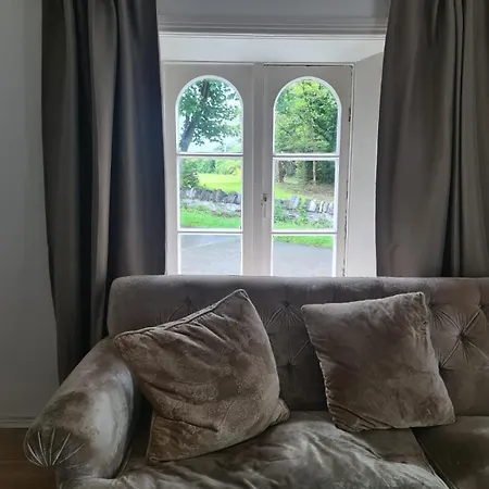 Magical Gate On Coast * دبلن